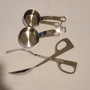 William Sonoma Scissor Style Salad Tongs, And 2 Measuring Cups Metal Serving